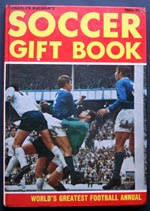 Charles Buchans Soccer Gift Book 1969-70